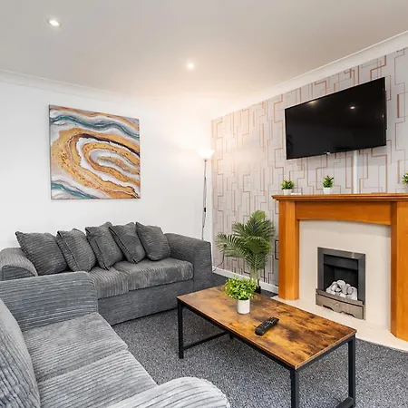 Apartment 5br 2ba With Garden Parking Near Leeds Fun *